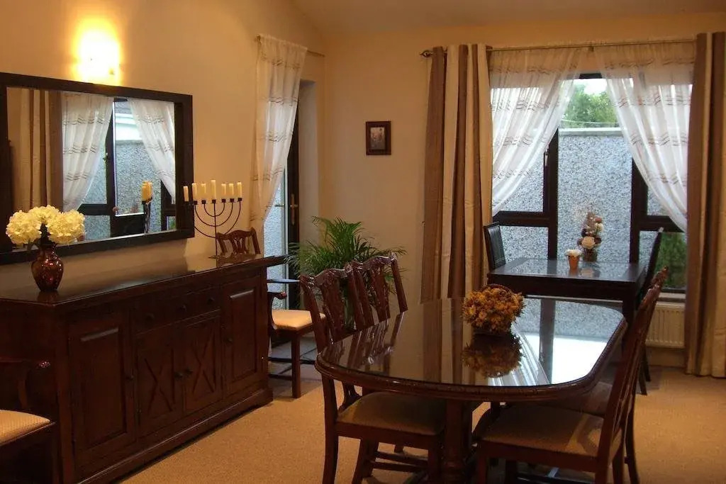 Abbeyglen Cottage
