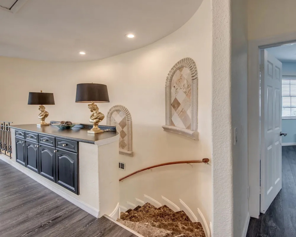 Golden Globe - Luxury on the Canal With Pool spa