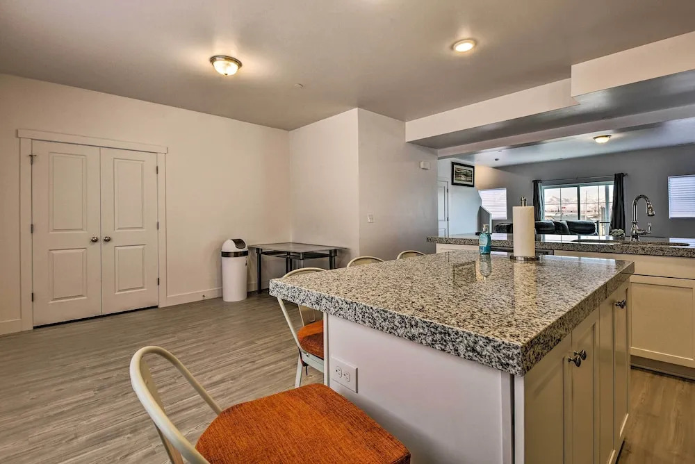 South Salt Lake Townhome - Family Friendly