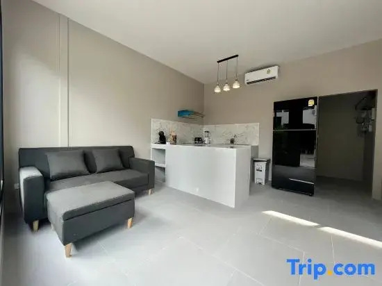 The Grey House Palai Phuket