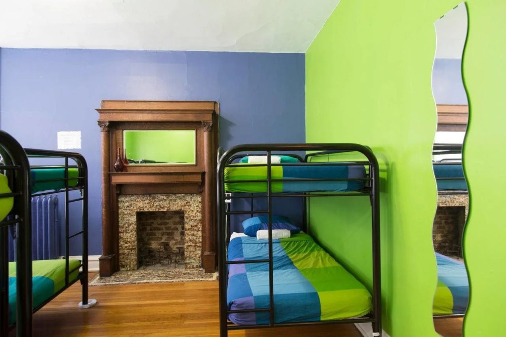 Wrigley Hostel - Chicago