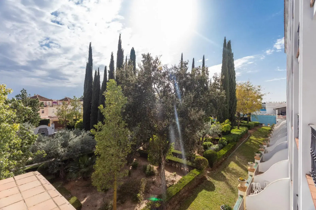 Hotel Abades Benacazon