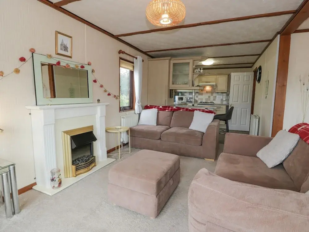Roe Deer Lodge