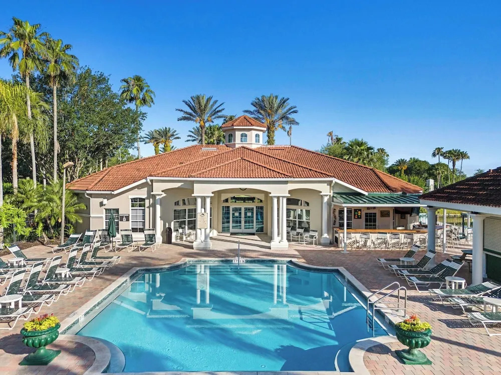 8400 Blue Lagoon Drive