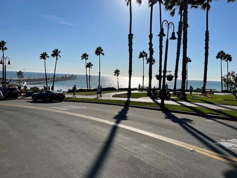 Walk To Beach 2BR Top Location - AA