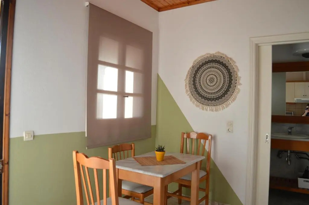 Babis Apartments & Studios Iremia
