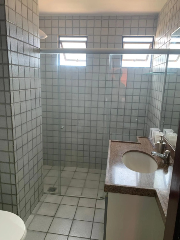 Apartamento amplo com acesso direto à praia!