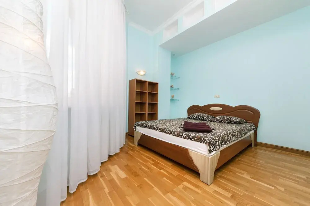 Апартаменты на Крещатике, 27-47