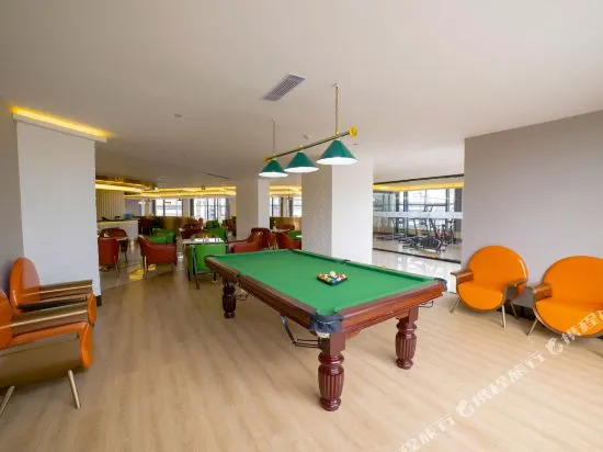 Orange Hotel (Chengdu Xindu Qiyi International Plaza Clock Tower Metro Station)