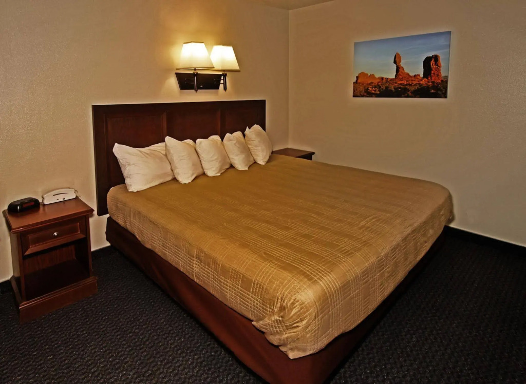 Bowen Motel