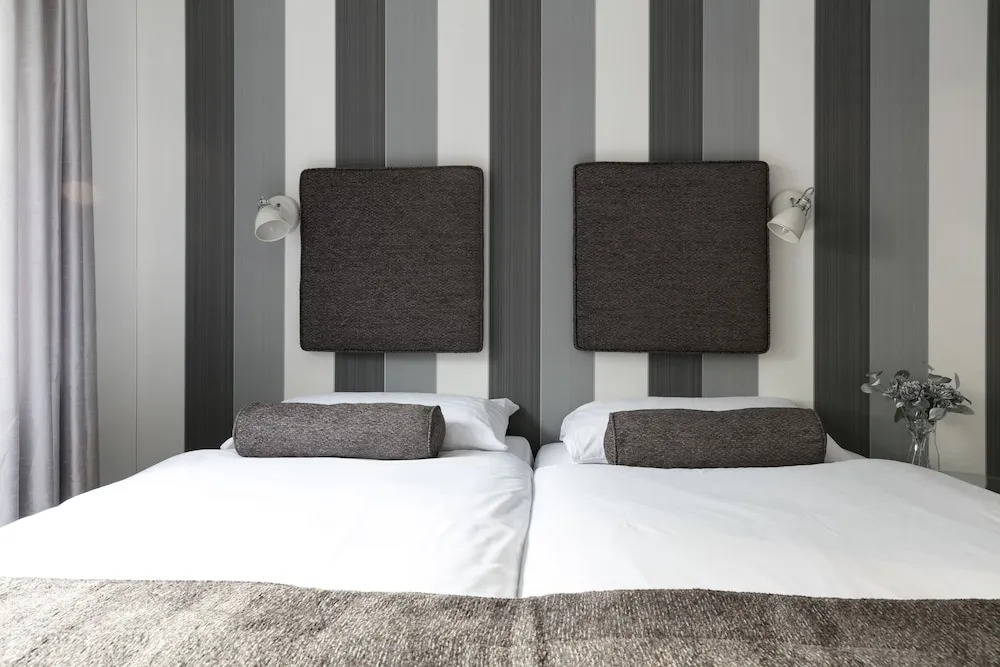 The Addenbrooke's Suite (Peymans)