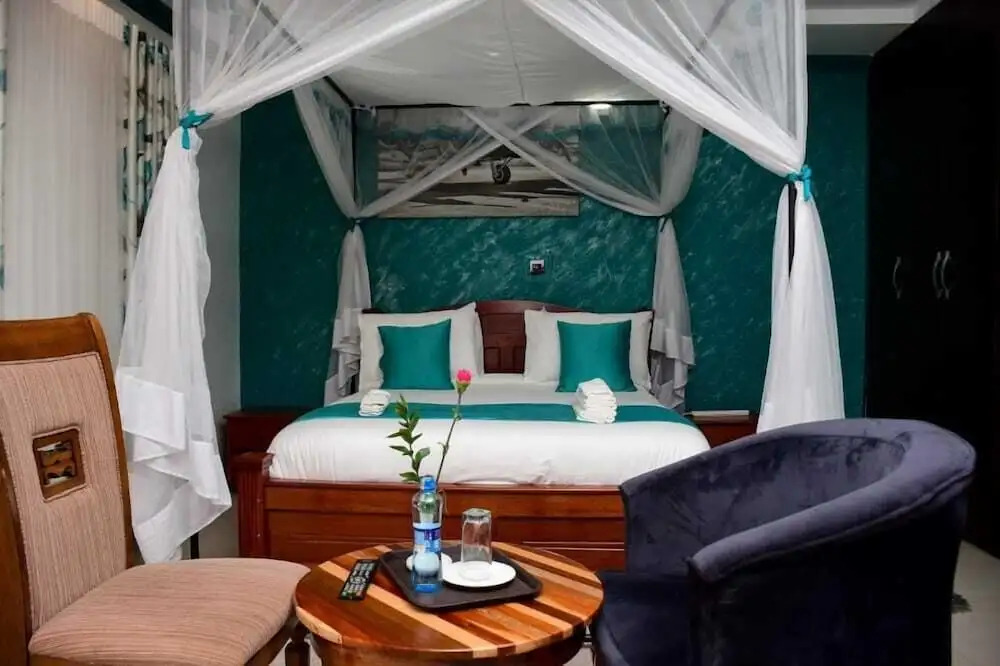 Lux Suites Elgon view Holiday House