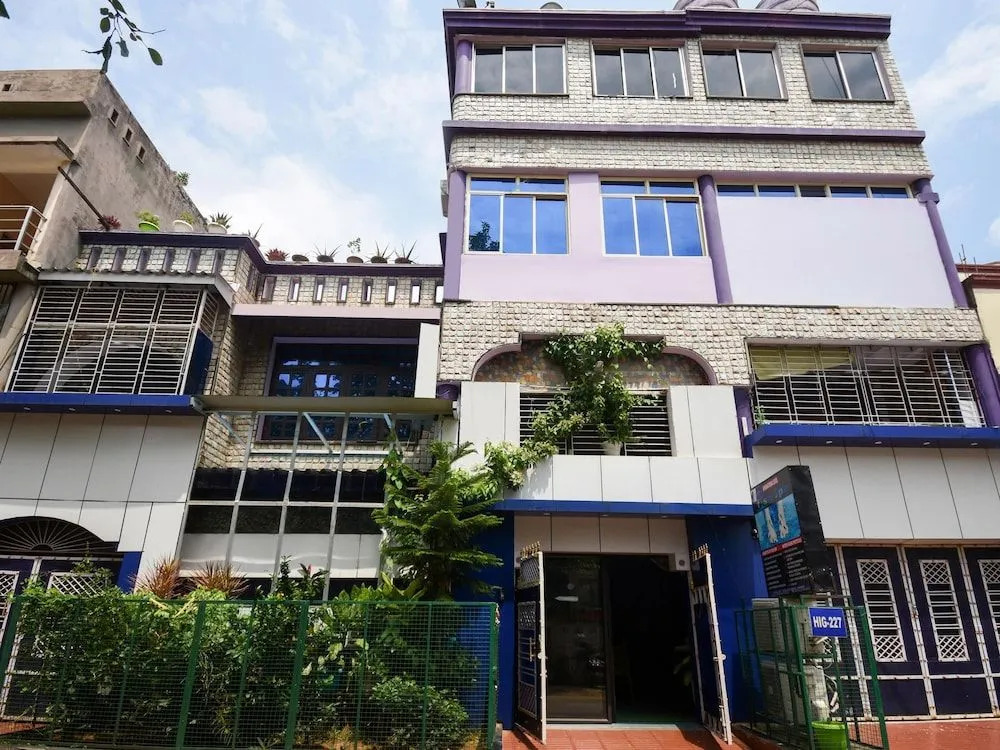 OYO 13092 Comfort Inn