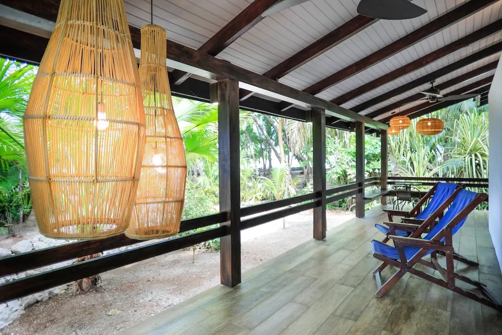 Nekaui Beachfront Villa 2 - Experience Nature