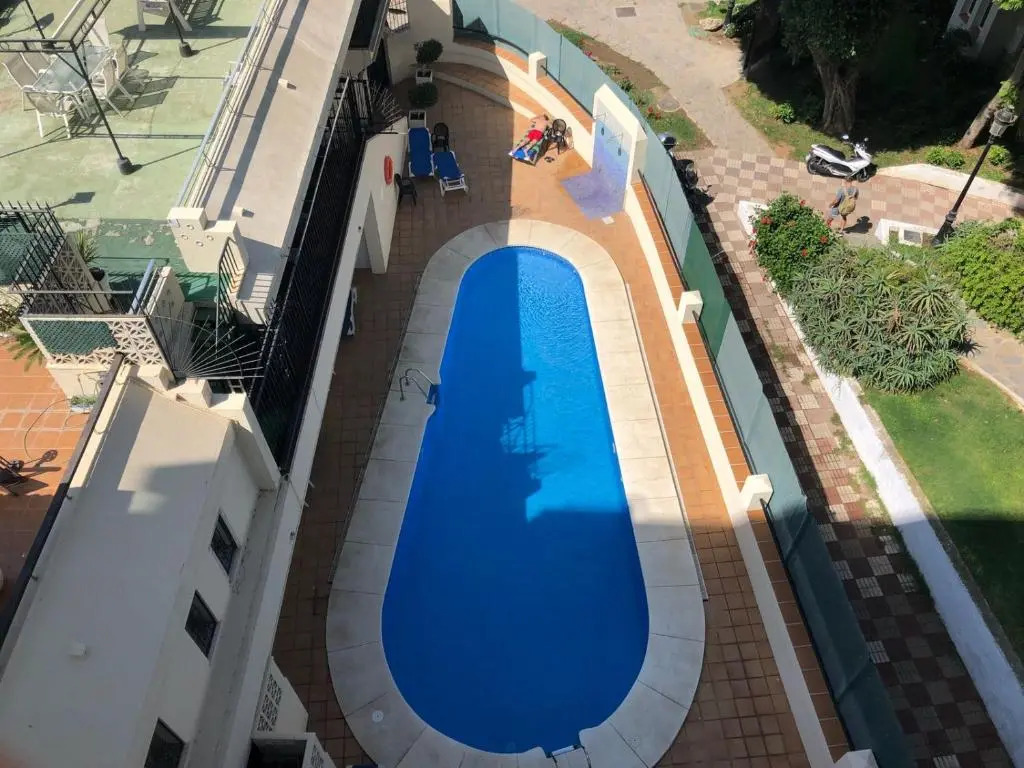 Apartamento 4-2, Edificio Eden Roc I