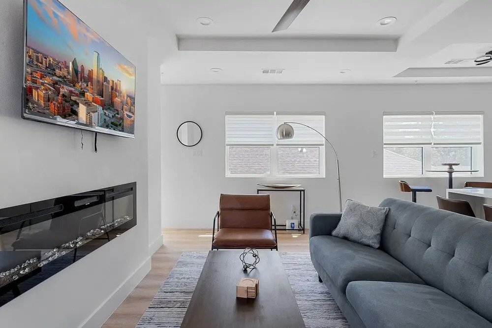 Modern Townhome Rooftop Backyard Garage 2