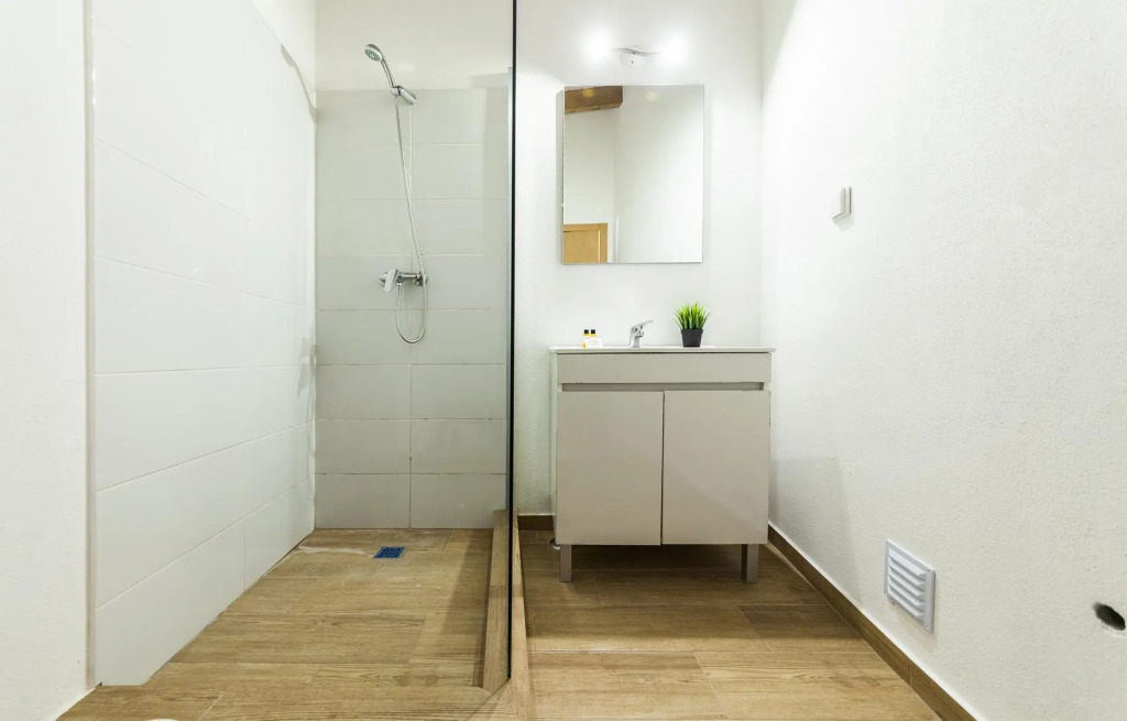 I 4 - 2 Bed Apartment in St. Johns Countryside Getaway