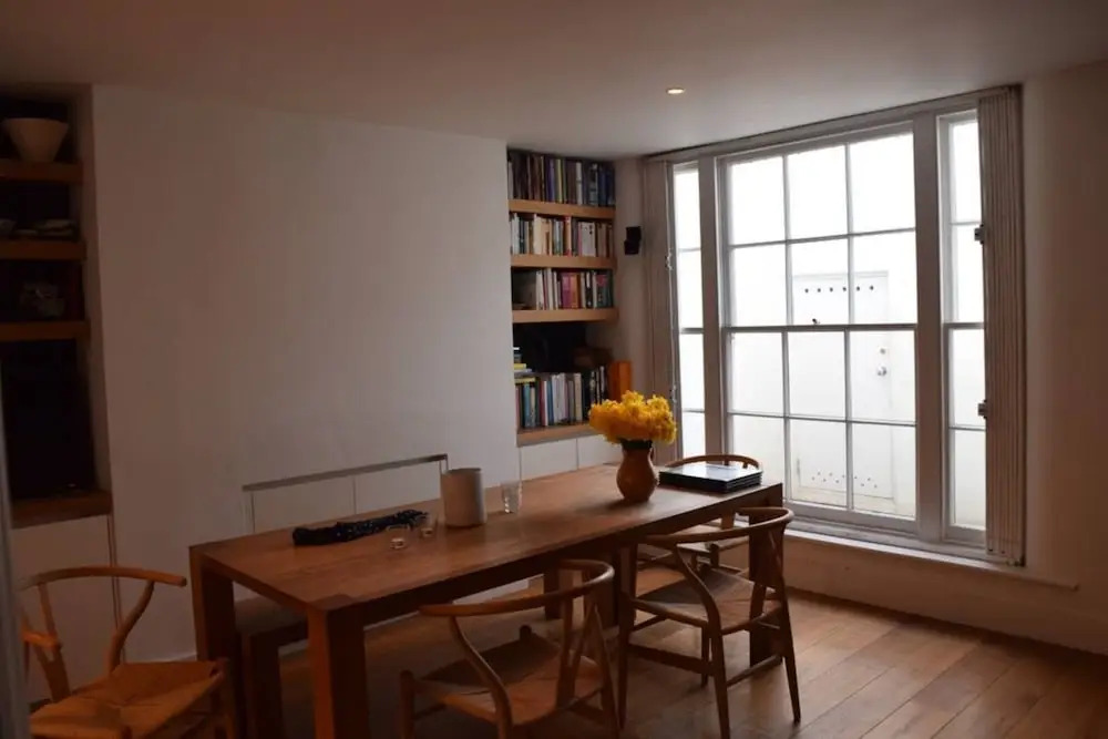 2 Bedroom House in the Heart of Angel