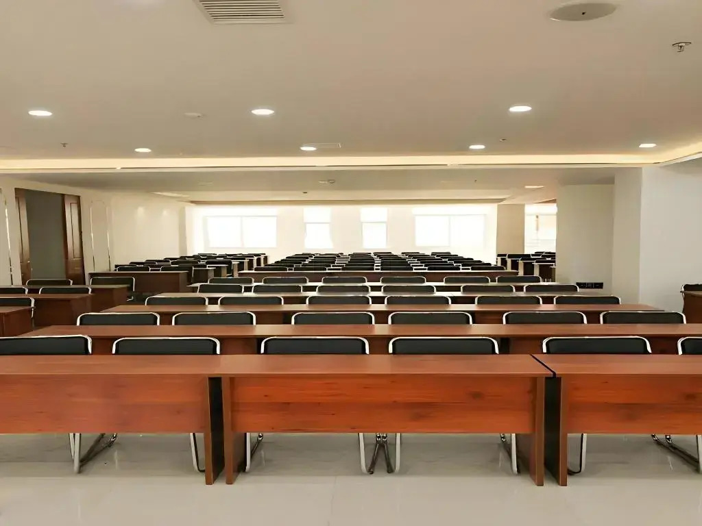 GreenTree Inn Fuyang Technician College
