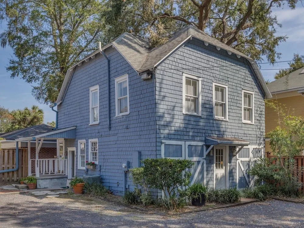 Riverdale Inn