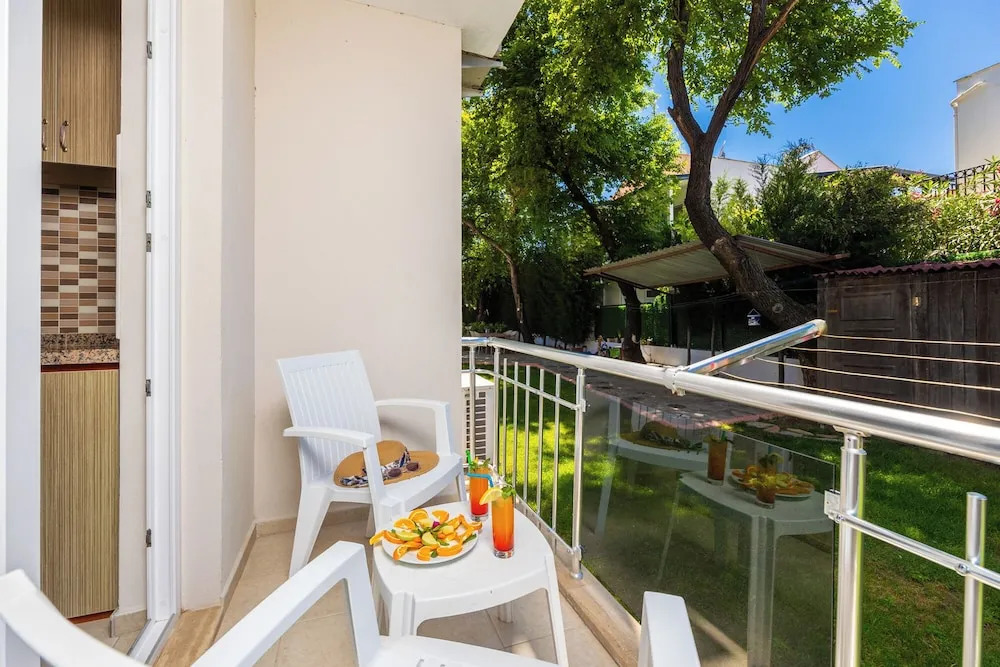 Safak Oasis Hotel