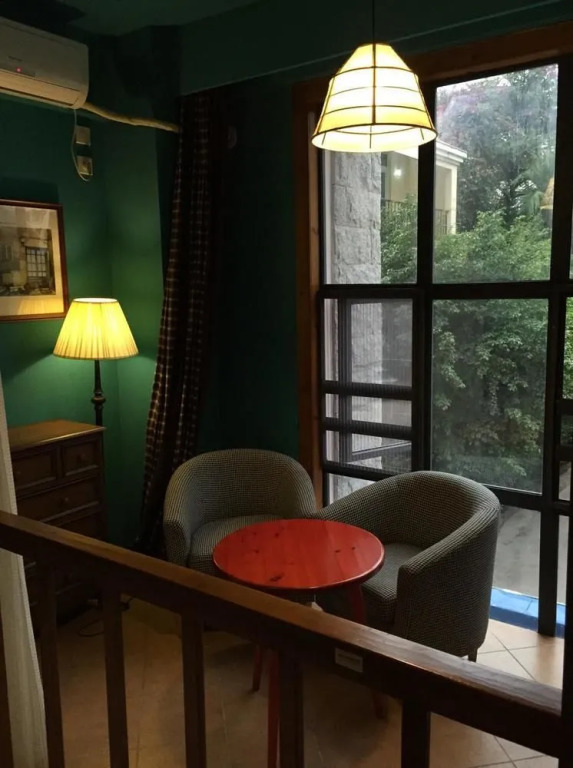 Sanya Onlyblue Art inn