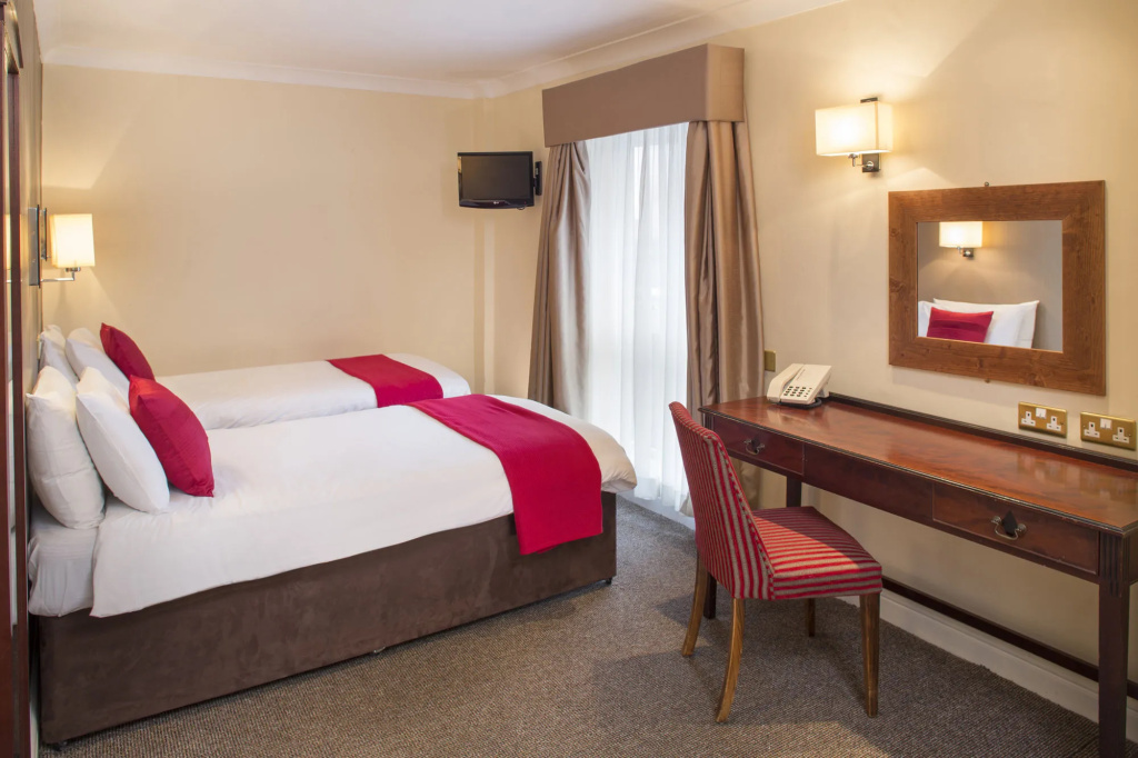 The Hillcrest Hotel