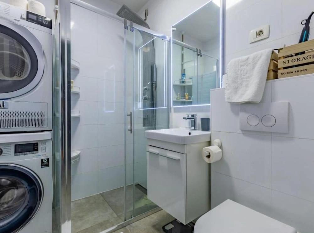 Artsea Apartment