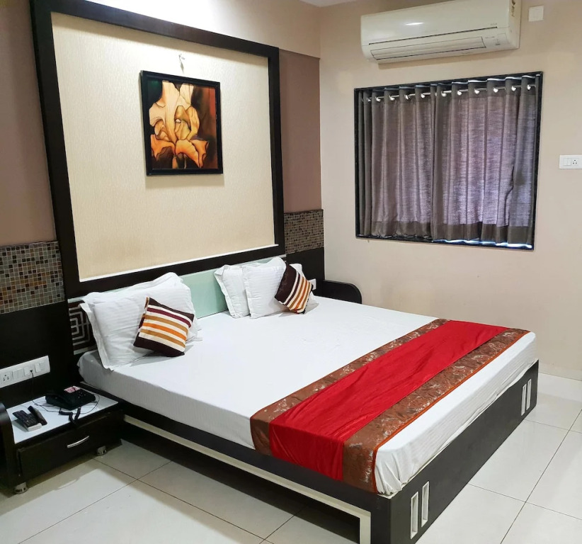Hotel Shades of Royal