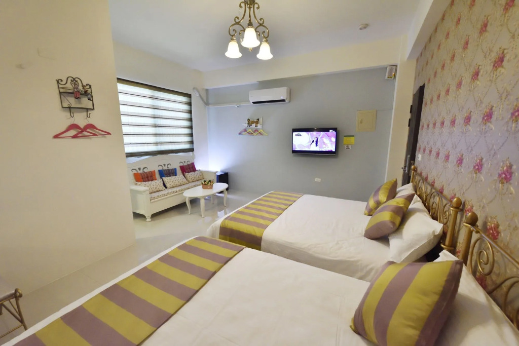 Avenue B&B