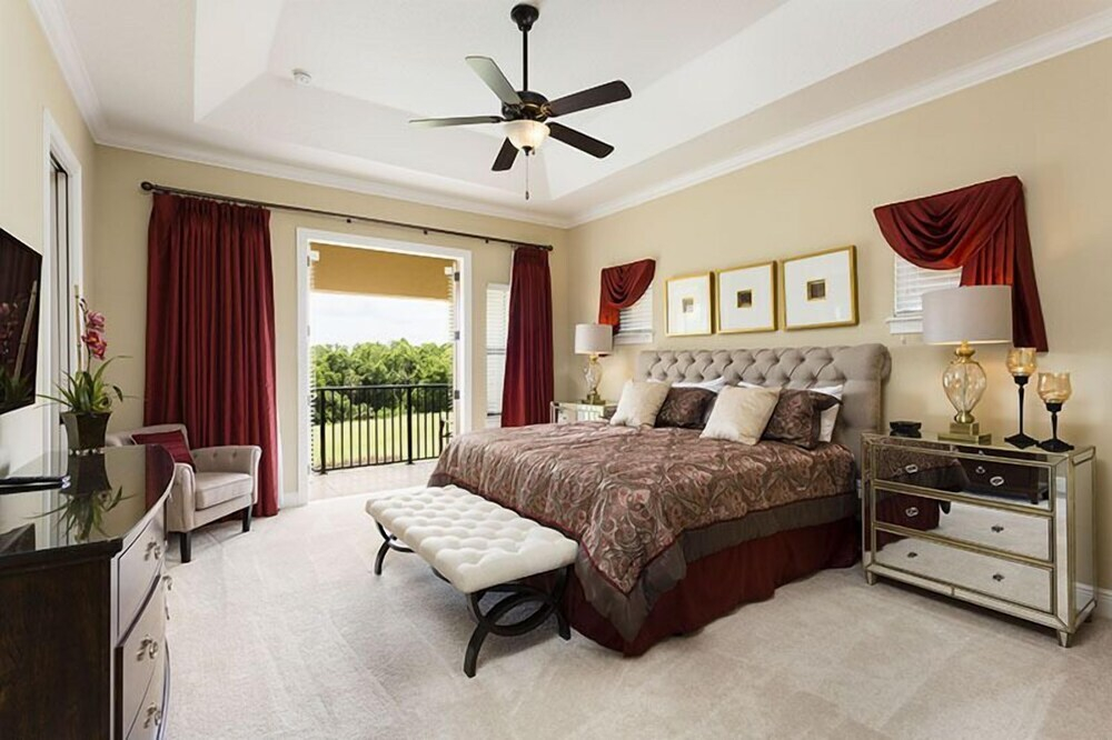 Villa W190 -with Beautiful Pool Deck- 5 Bedroom Villa
