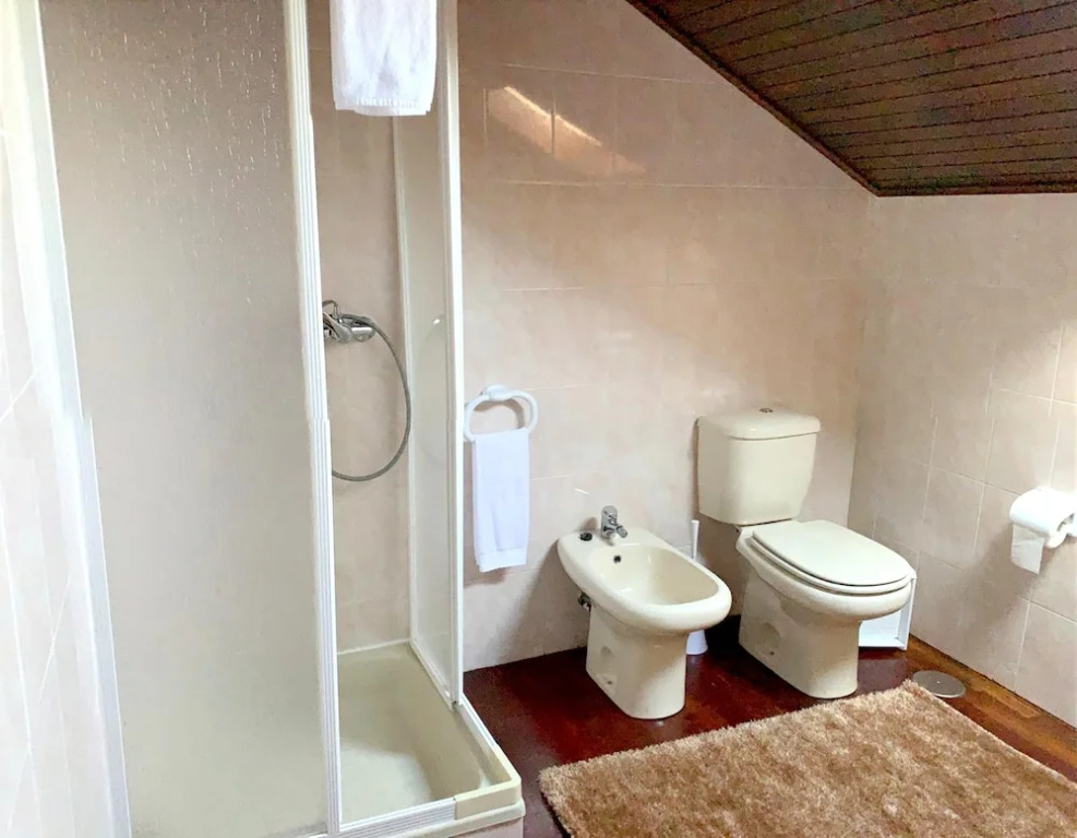 House With 8 Bedrooms in Ponte de Lima, With Wonderful Mountain View, Terrace and Wifi