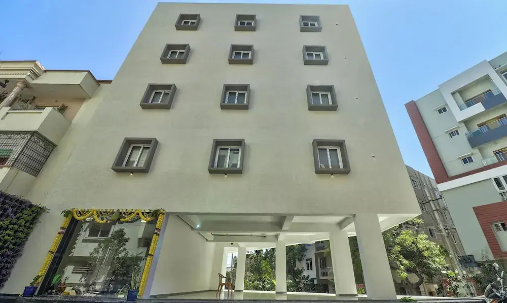 Treebo Sriz Cozy Seethamadhara