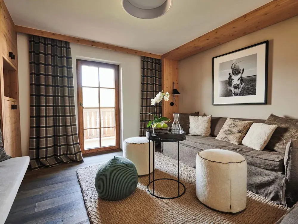 Serviced Luxury Chalet Evi, Ski-in Ski-out