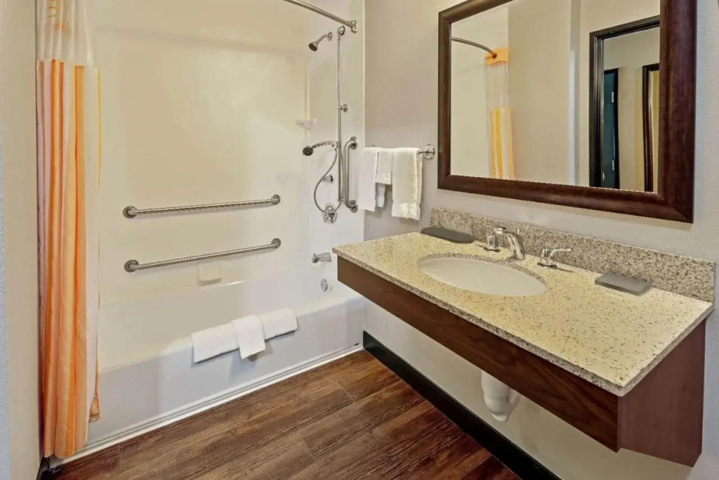 Holiday Inn Express Butte