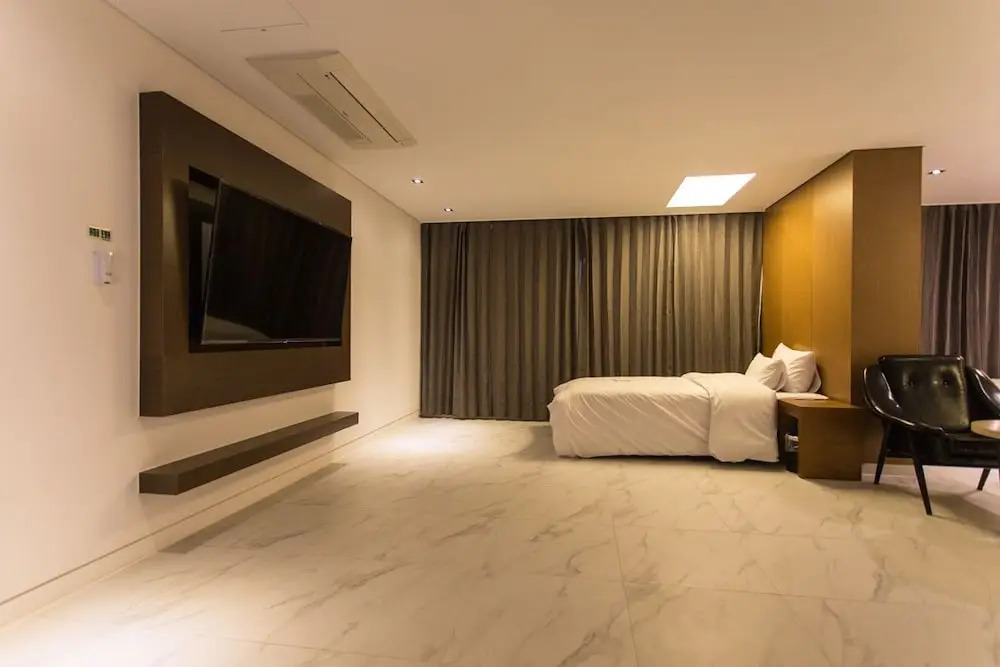 Best In City Hotel