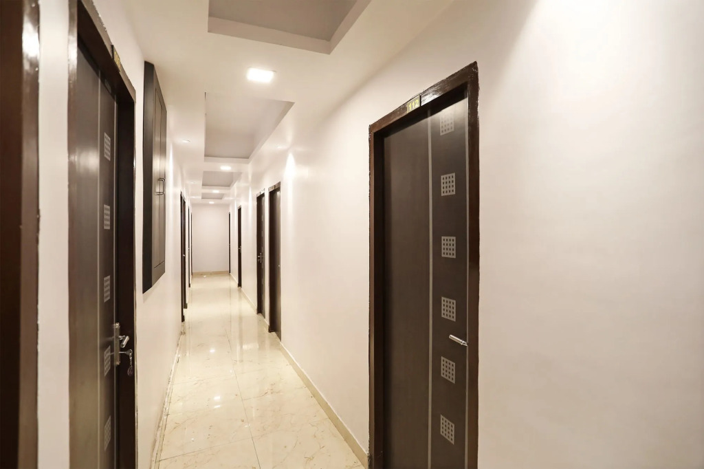 OYO 9193 Hotel Maple
