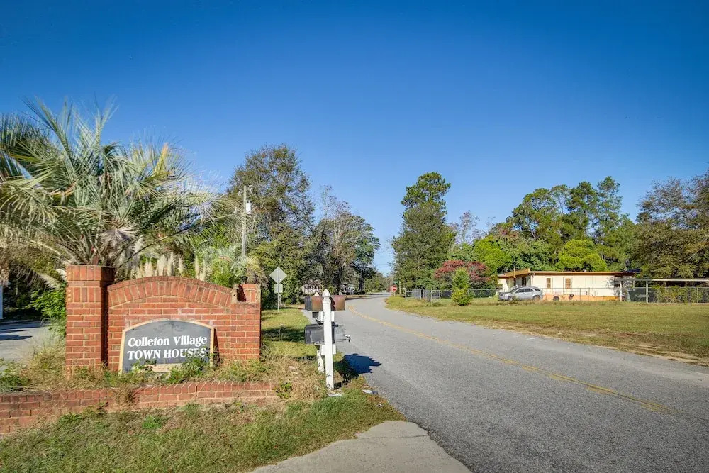 Quaint Orangeburg Townhome Near Hospitals & Campus
