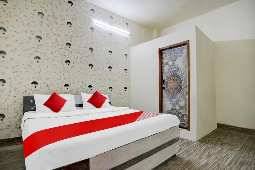 Flagship Rest In Hotel