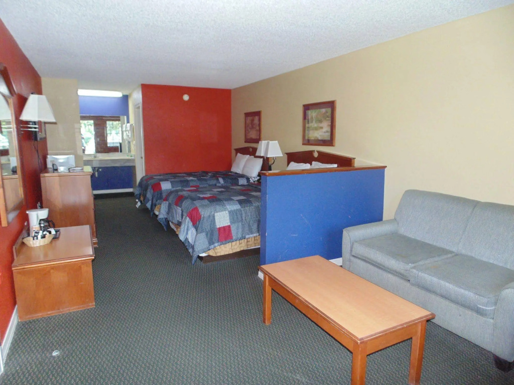 Log Cabin Inn
