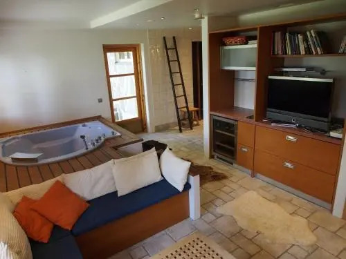 Keloruka Cottage, 4BR 180m2 Chalet with Whirlpool