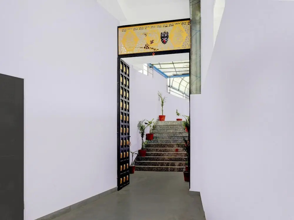 Deluxe Udaipur City Railway Station