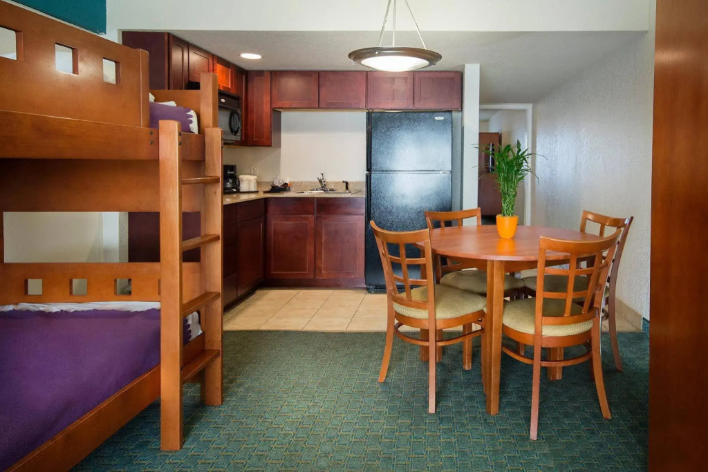 Ramada by Wyndham Flamingo Water Park