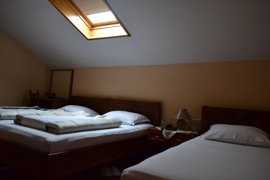 Ada Hotel