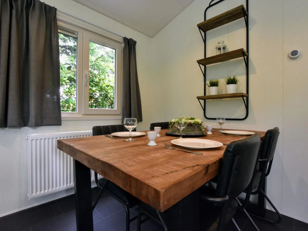 Stylish Stay in Vorden Woods