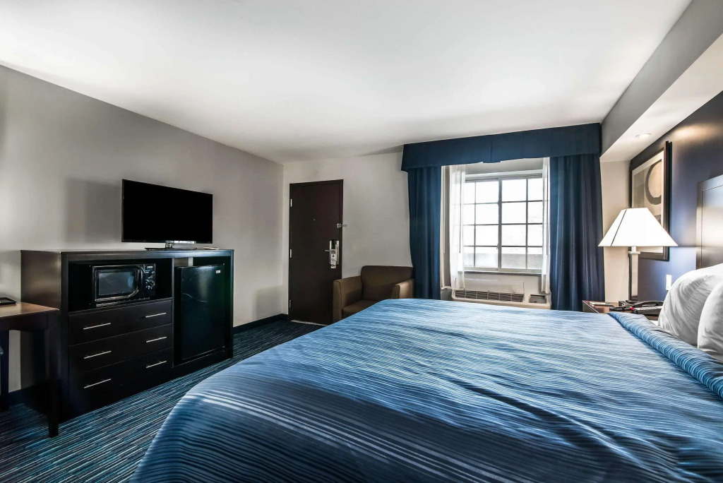 Clarion Pointe Syracuse Downtown