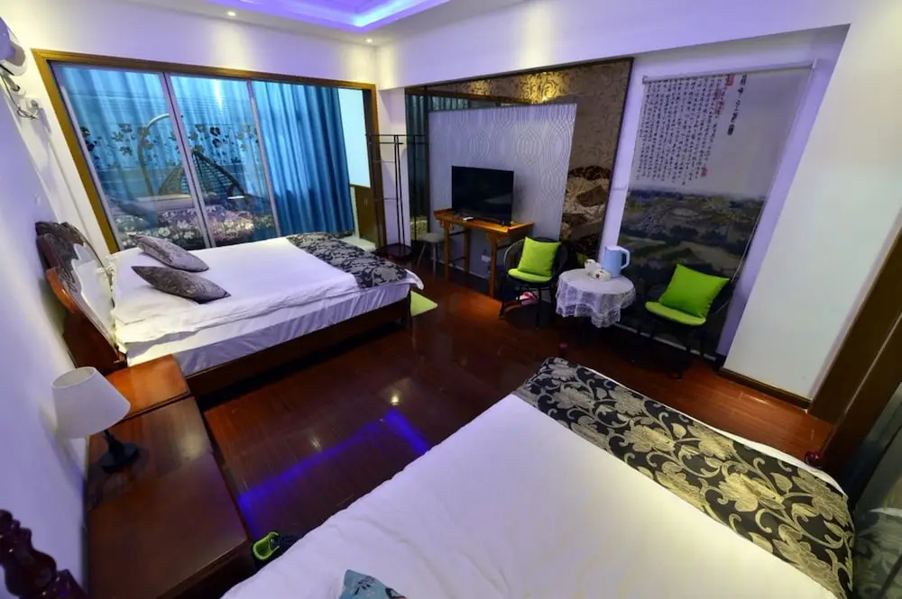 Wuzhen Pomegrante Garden Hotel