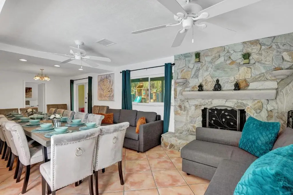 Stellar stay in wonderful 7bd villa Pool-Playground