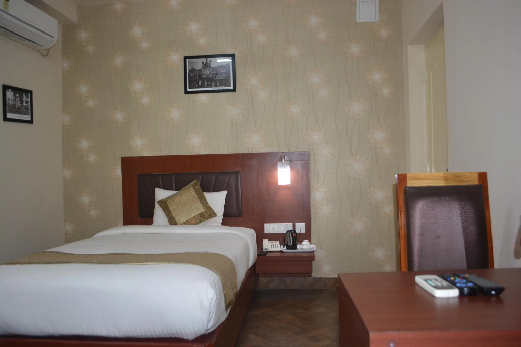 Emerald Suites By Kallate