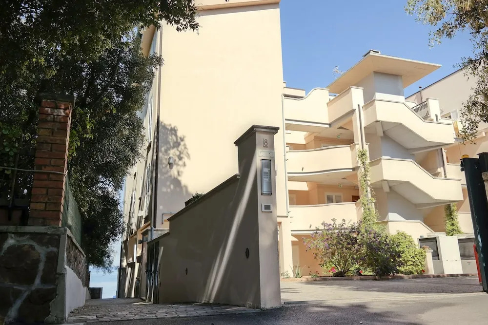 Hotel Villa Lo Scoglietto